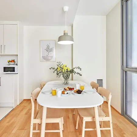 Bbarcelona Placa Universitat Flat-3
